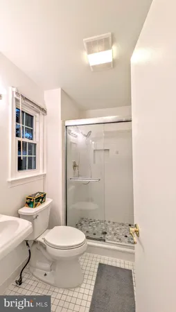 $4,400 | 8835 Tuckerman Lane, Potomac, MD 20854