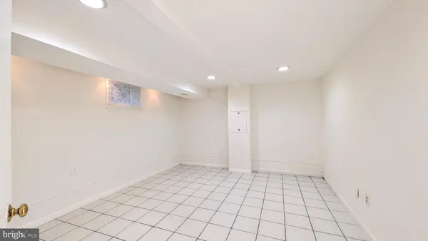 $4,400 | 8835 Tuckerman Lane, Potomac, MD 20854