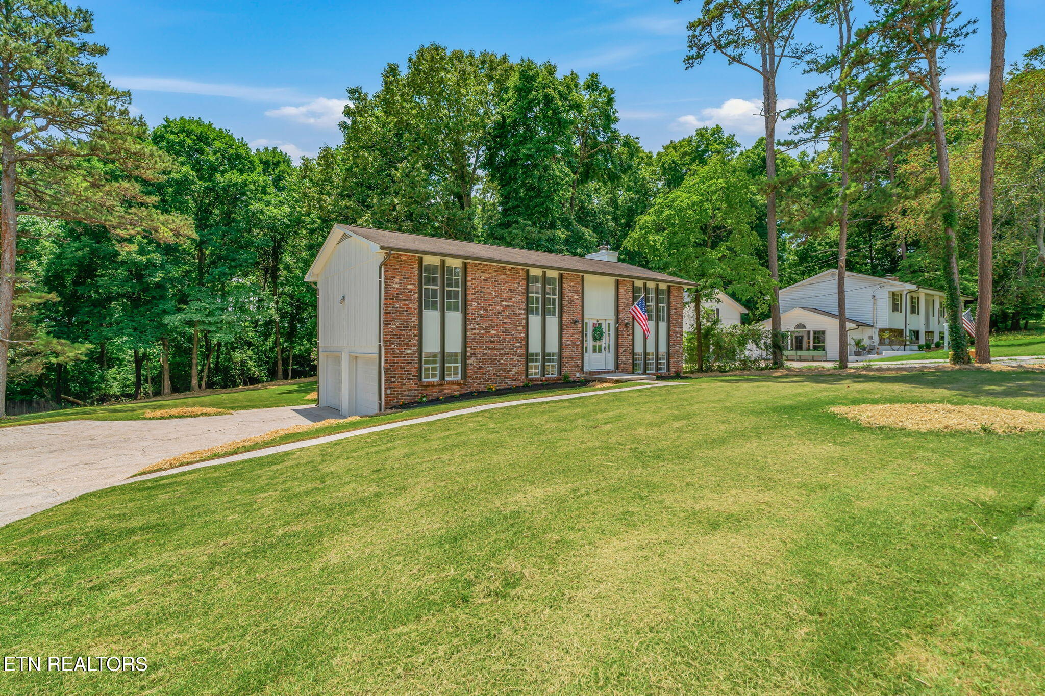 10008 Bluegrass Road Knoxville, TN 37922 - Photo 2 of 43 2-web-or-mls-10008 Bluegrass Road-2