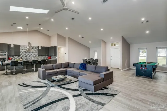 $1,099,000 | 4228 Sandy Bluff Drive East, Gulf Breeze, FL 32563