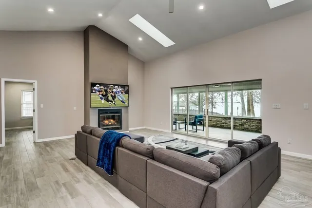 $1,099,000 | 4228 Sandy Bluff Drive East, Gulf Breeze, FL 32563