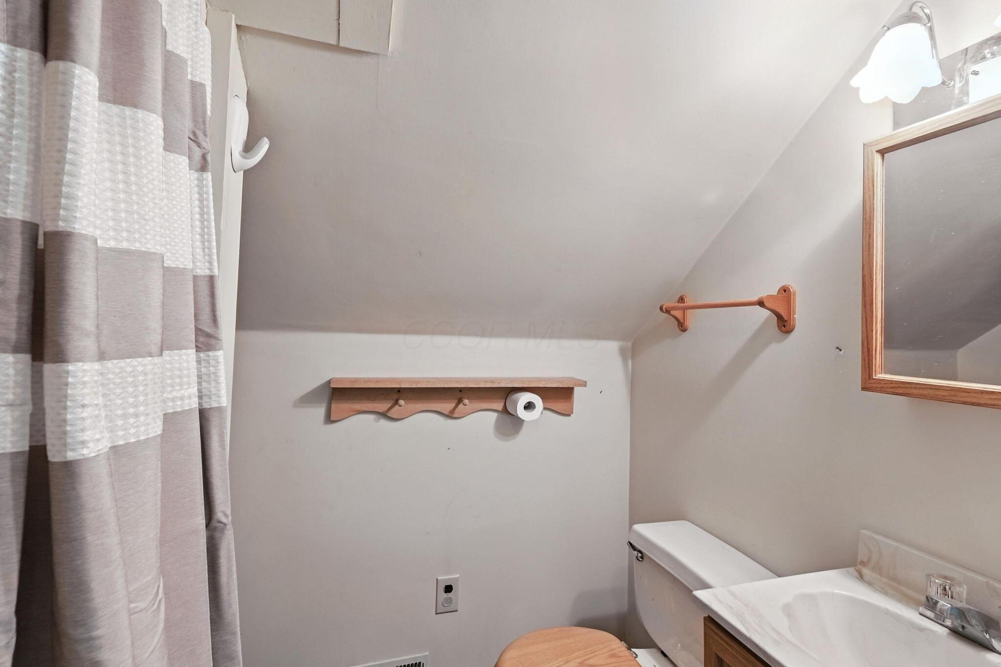 11372 Kickapoo Path Lakeview, OH 43331 - Photo 18 of 22 kickapoo bathroom up