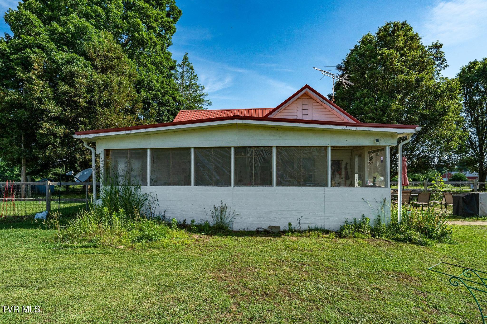 154 Stockton Road Chuckey, TN 37641 - Photo 25 of 57 154 Stockton Road (21 of 59)