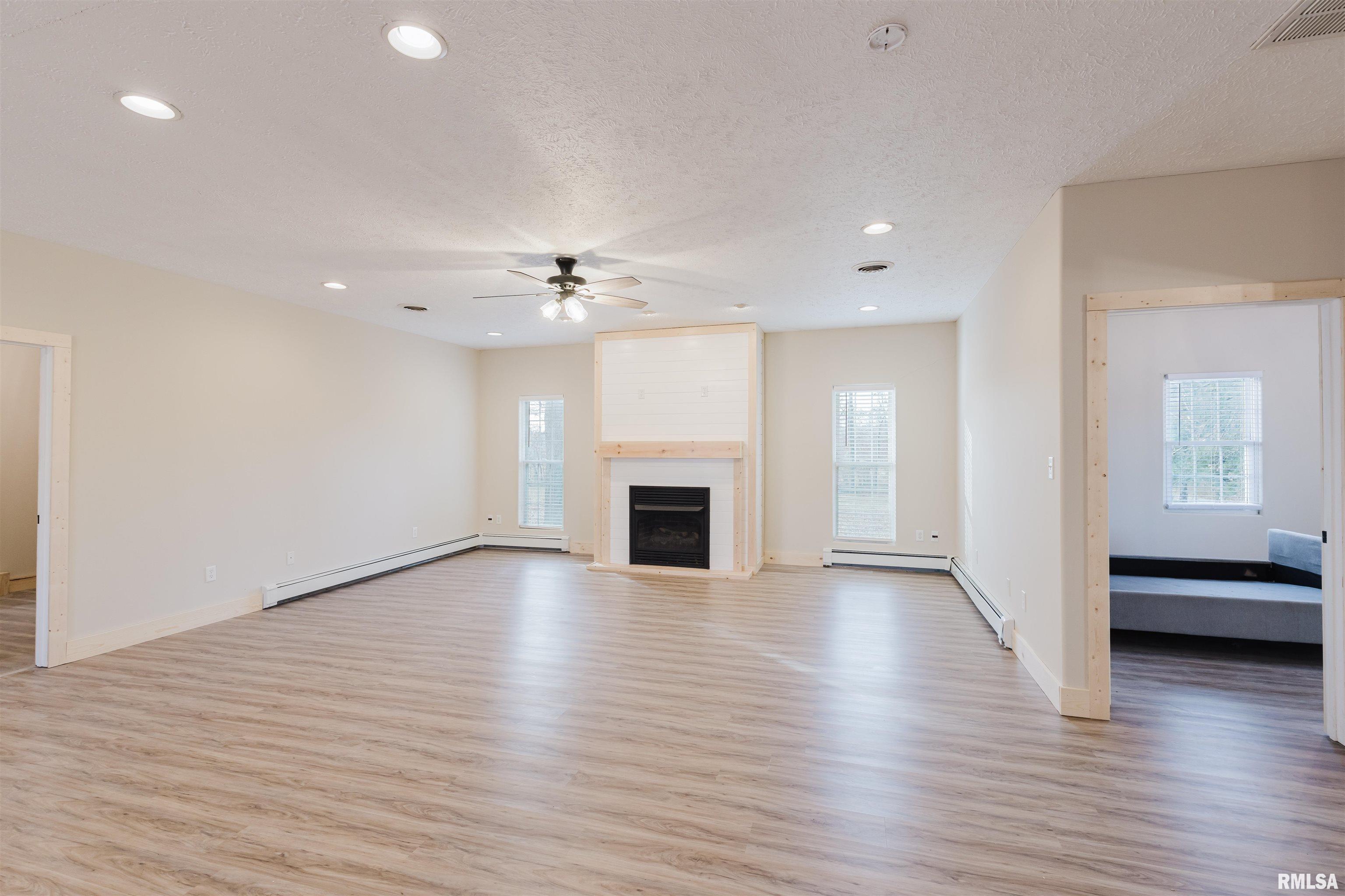 22053 Corinth Road Thompsonville, IL 62890 - Photo 4 of 42