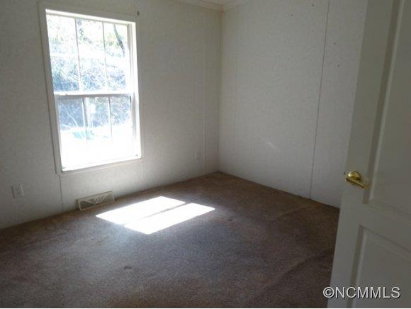 1203 Nickajack Road Franklin, NC 28734 - Photo 7 of 9 Gallery Image 7