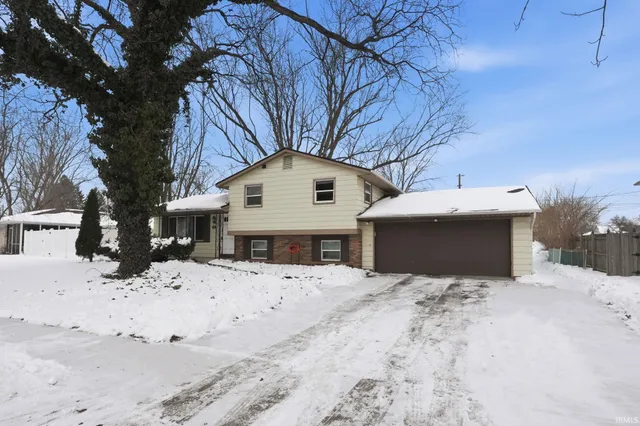 $239,900 | 5817 Monarch Drive, Fort Wayne, IN 46815