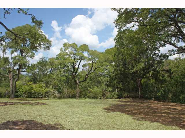 a view of an outdoor space and a yard