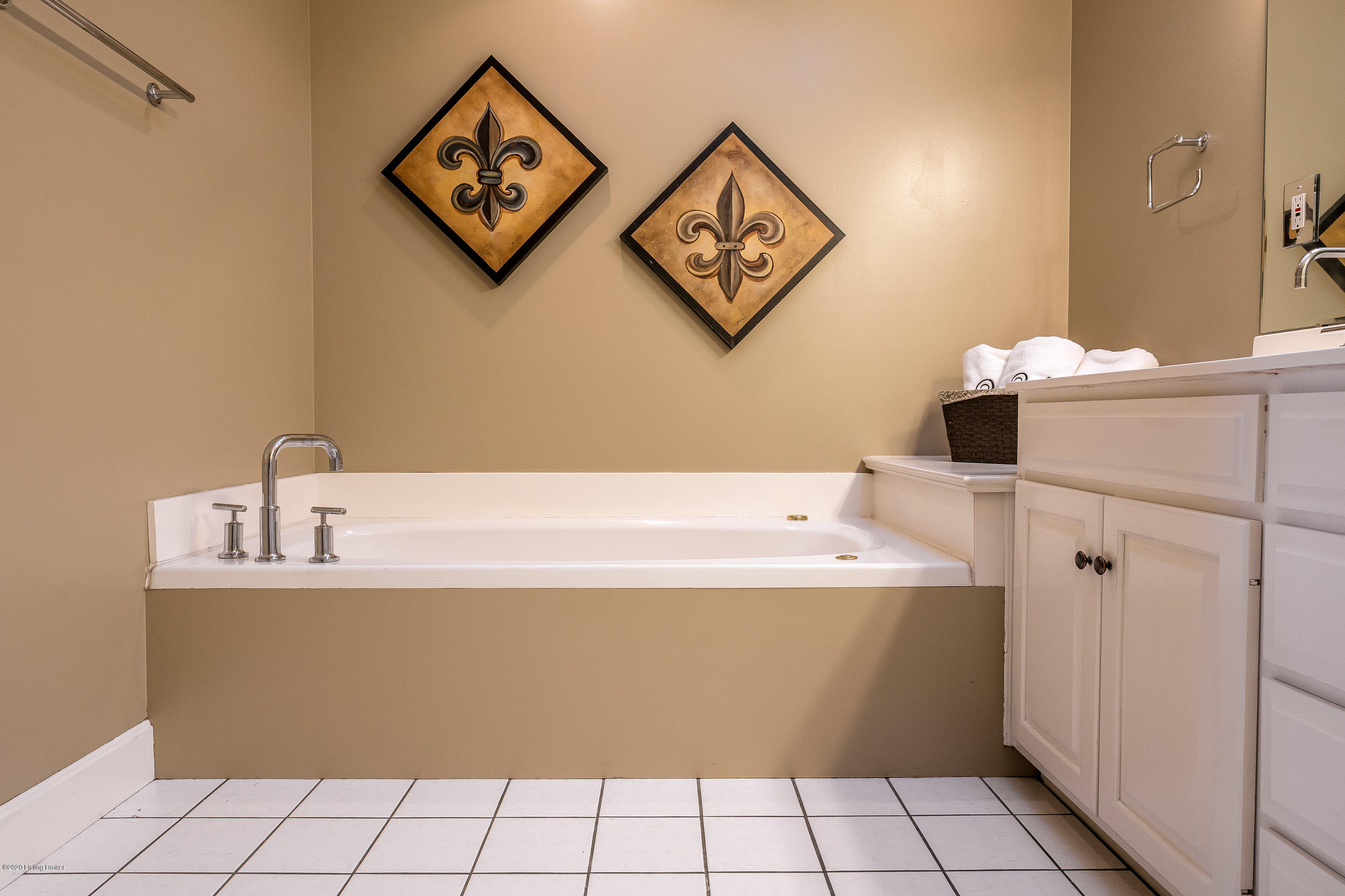 1316 Autumn Ridge Road Louisville, KY 40242 - Photo 46 of 68 1316 Autumn Ridge Road-48