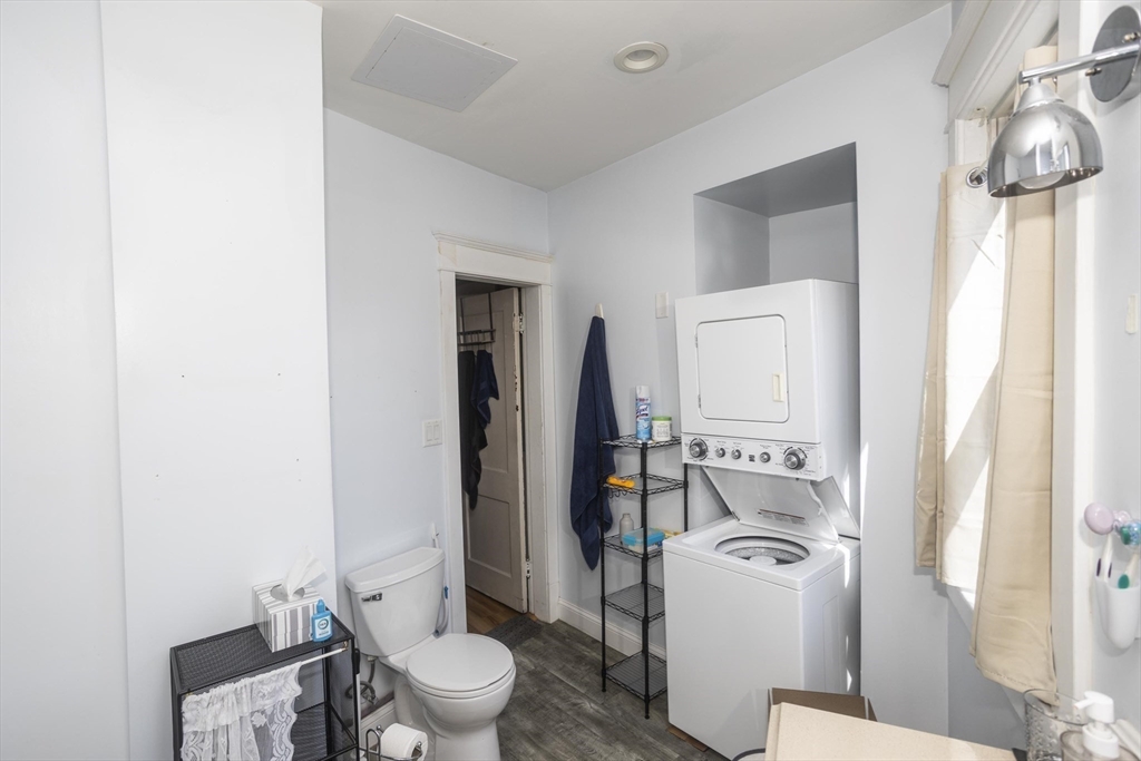 583 Chicopee Street Chicopee, MA 01013 - Photo 9 of 23