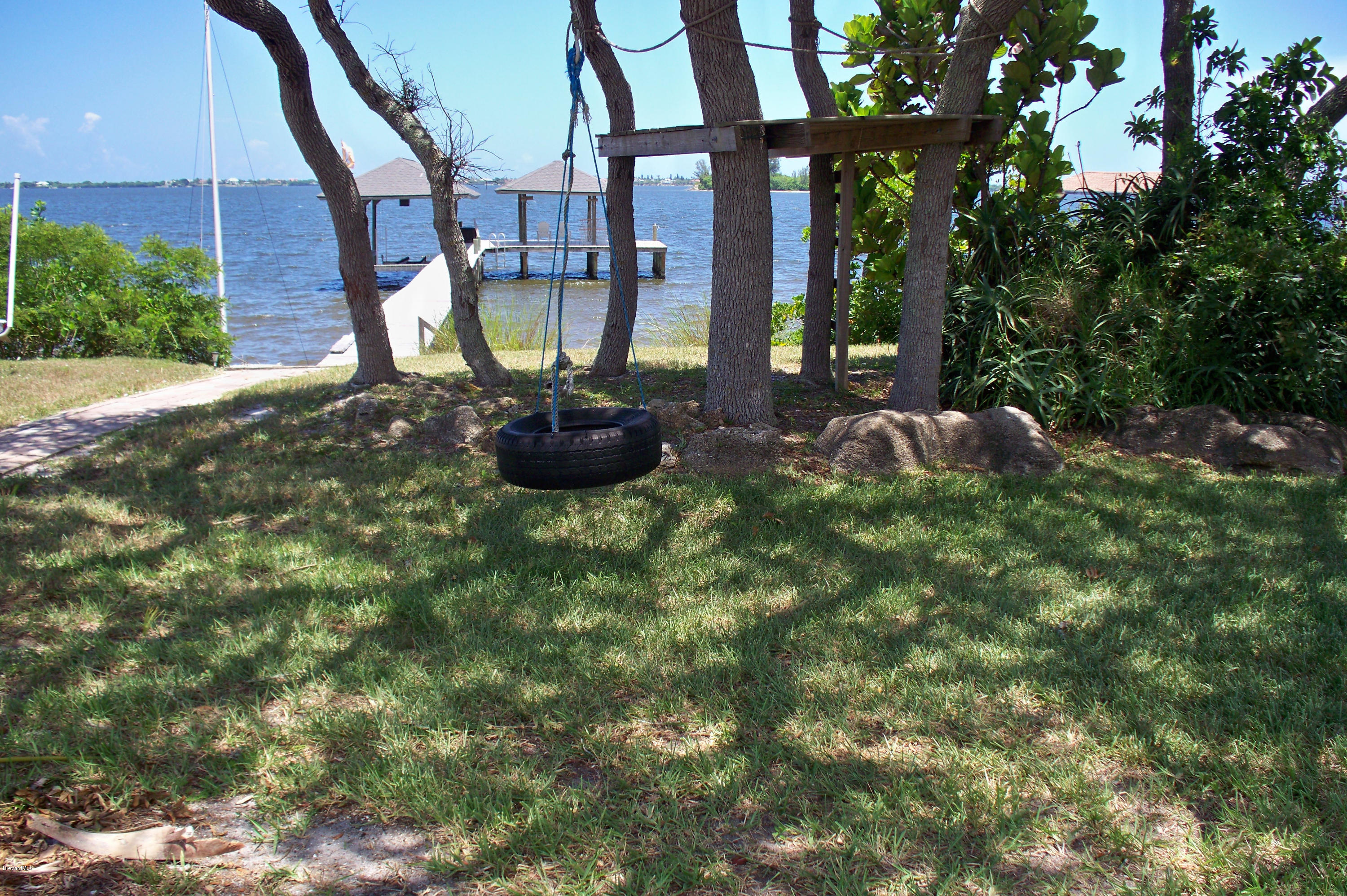 2540 Rocky Point Road Malabar, FL 32950 - Photo 8 of 33 2540 Rocky Point 064