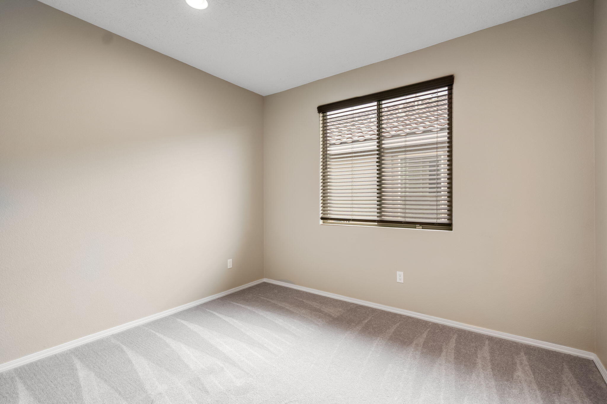 6304 Acadia Lane Northeast Rio Rancho, NM 87144 - Photo 35 of 39 Gallery Image 35
