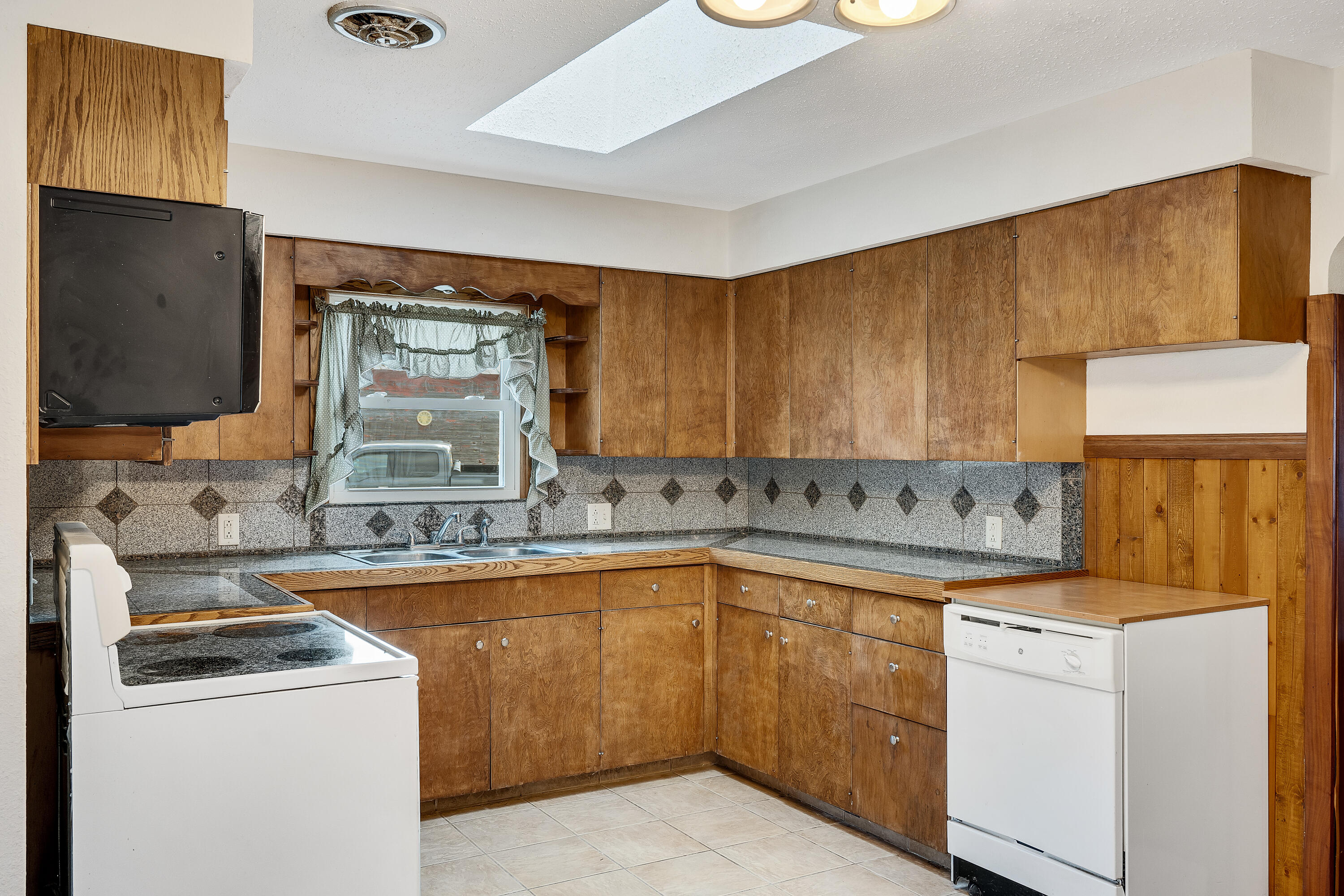 W17474 Silver Creek Road Gale, WI 54630 - Photo 5 of 36 16__DSC9593_mls