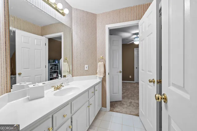 a view of patio and entertaining space