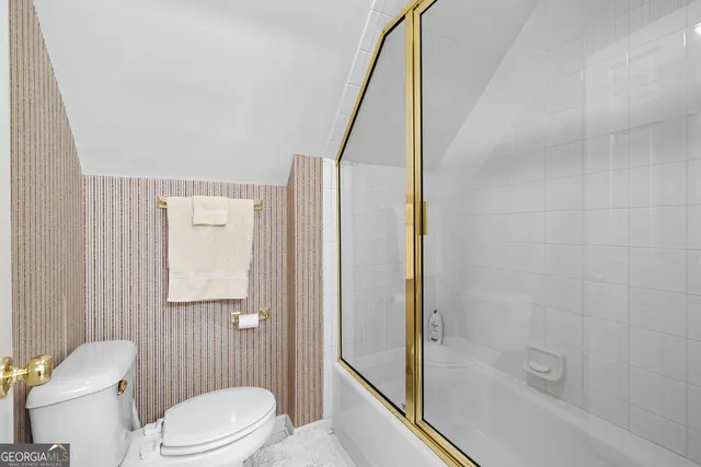 a view of a tennis court