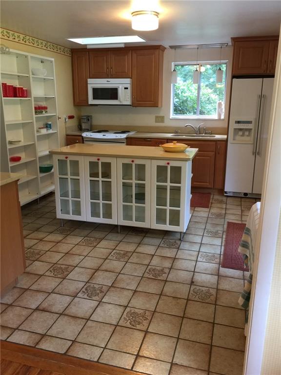 136 Winterset Road Baden, PA 15005 - Photo 4 of 21