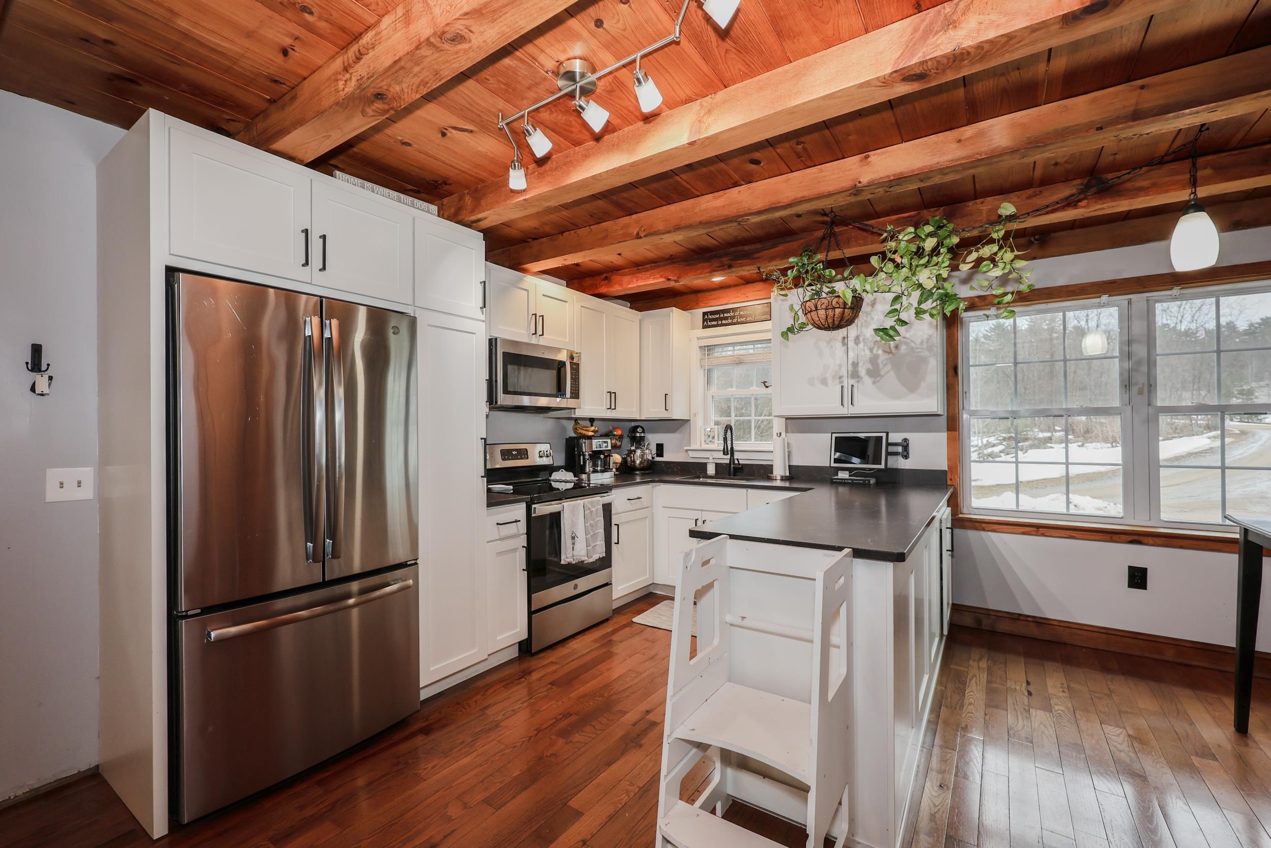 101 Highway 129 Loudon, NH 03307 - Photo 16 of 53