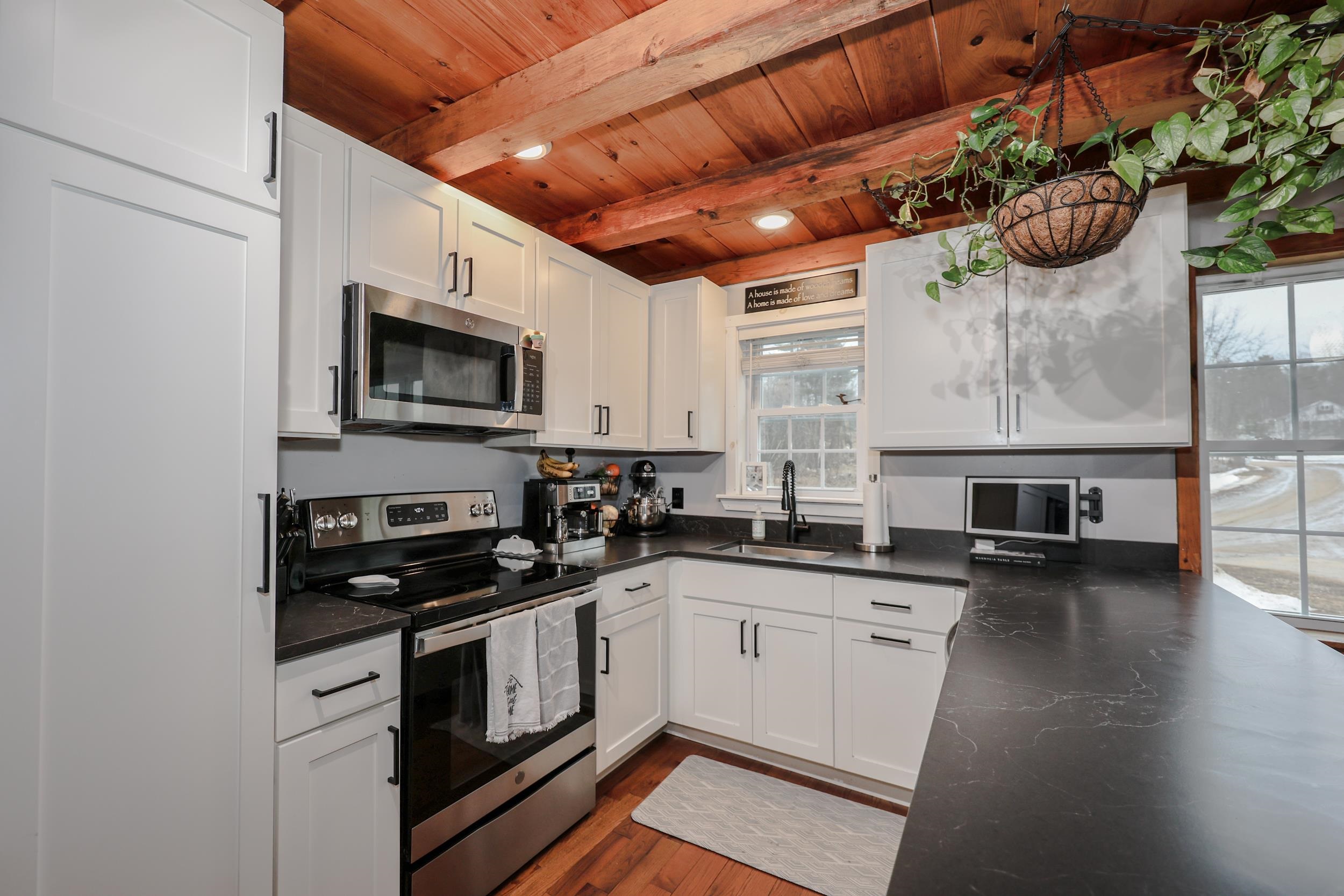 101 Highway 129 Loudon, NH 03307 - Photo 17 of 53