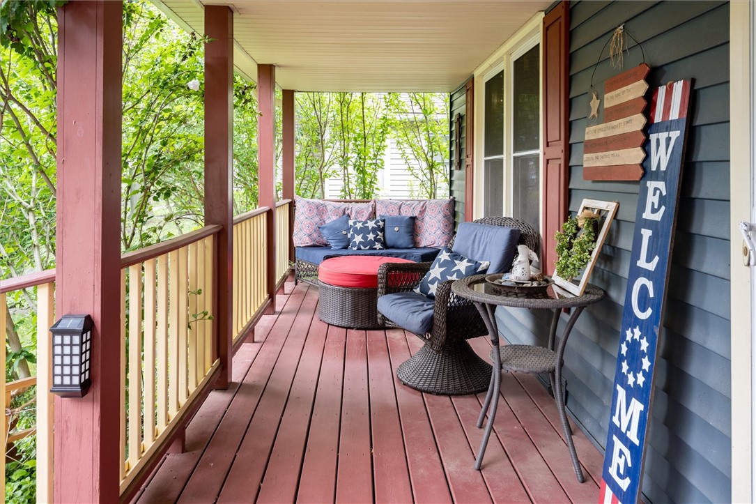 102 Montclair Drive Irondequoit, NY 14617 - Photo 4 of 50