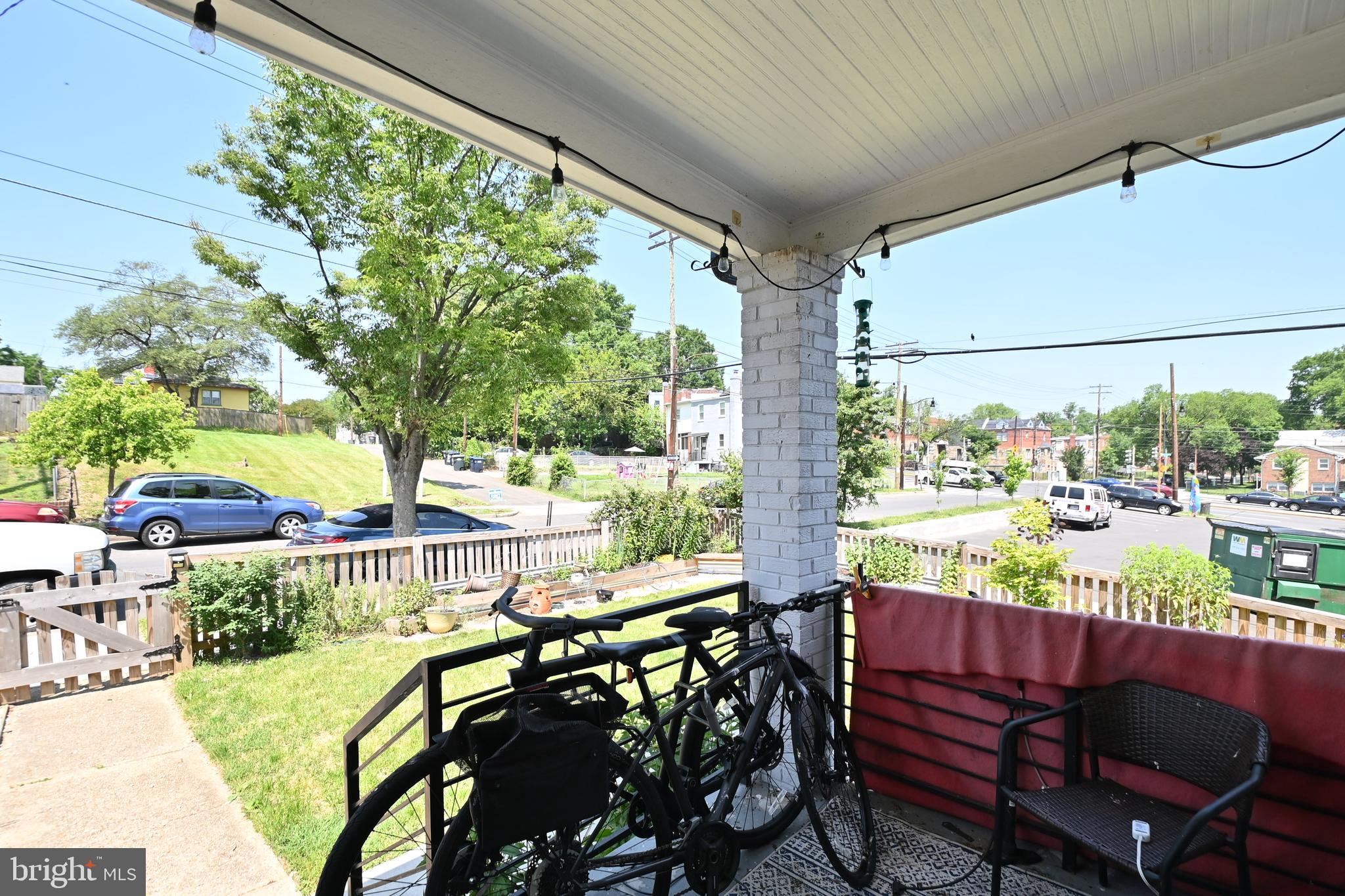 14 53rd Street Southeast Washington, DC 20019 - Photo 4 of 46 a view of an chairs and table in patio