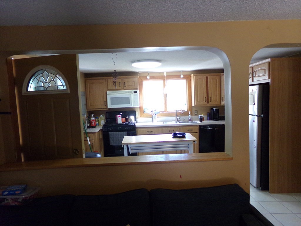 246 Glen Charlie Road Wareham, MA 02538 - Photo 3 of 14 Gallery Image 3