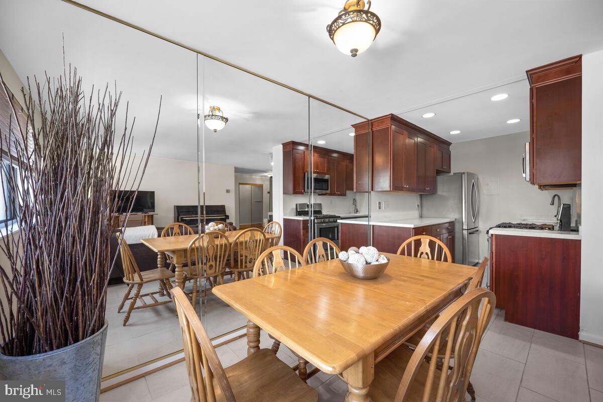 8601 Manchester Road, Unit 222 Silver Spring, MD 20901 - Photo 17 of 40 Gallery Image 17