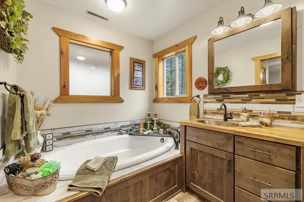 $639,900 | 3494 Evergreen Lane, Island Park, ID 83429