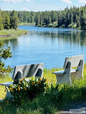 $639,900 | 3494 Evergreen Lane, Island Park, ID 83429