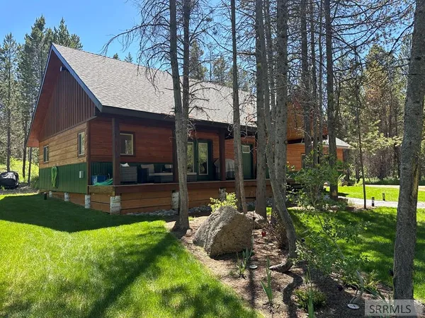 $639,900 | 3494 Evergreen Lane, Island Park, ID 83429