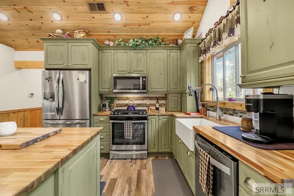 $639,900 | 3494 Evergreen Lane, Island Park, ID 83429