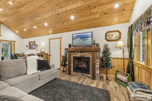 $639,900 | 3494 Evergreen Lane, Island Park, ID 83429