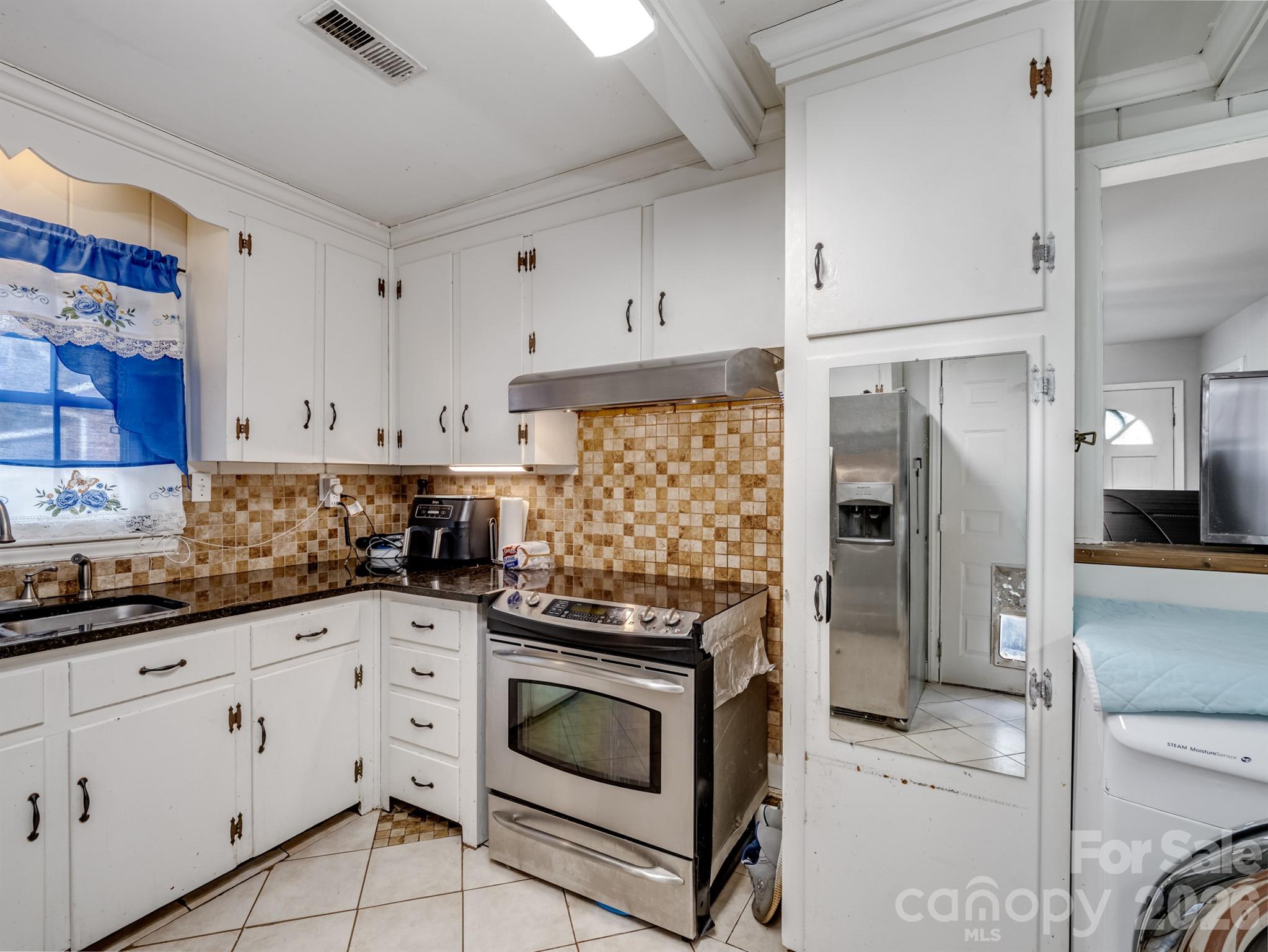 1500 Collier Court Charlotte, NC 28205 - Photo 9 of 22