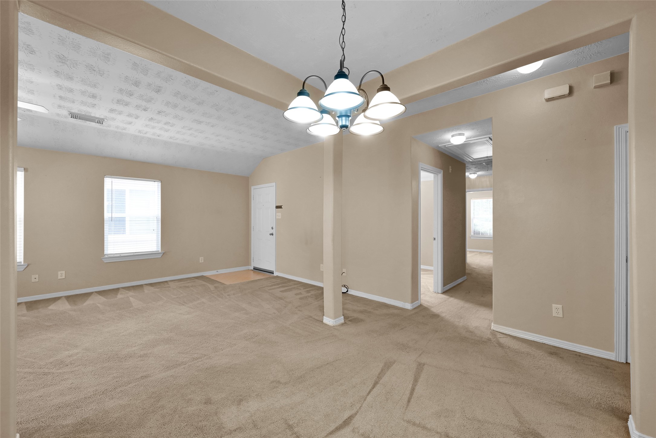 5046 Willow Point Drive Conroe, TX 77303 - Photo 19 of 44 a view of an empty room with a window