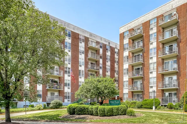 $220,000 | 35 Park Avenue, Unit 3L, Suffern, NY 10901