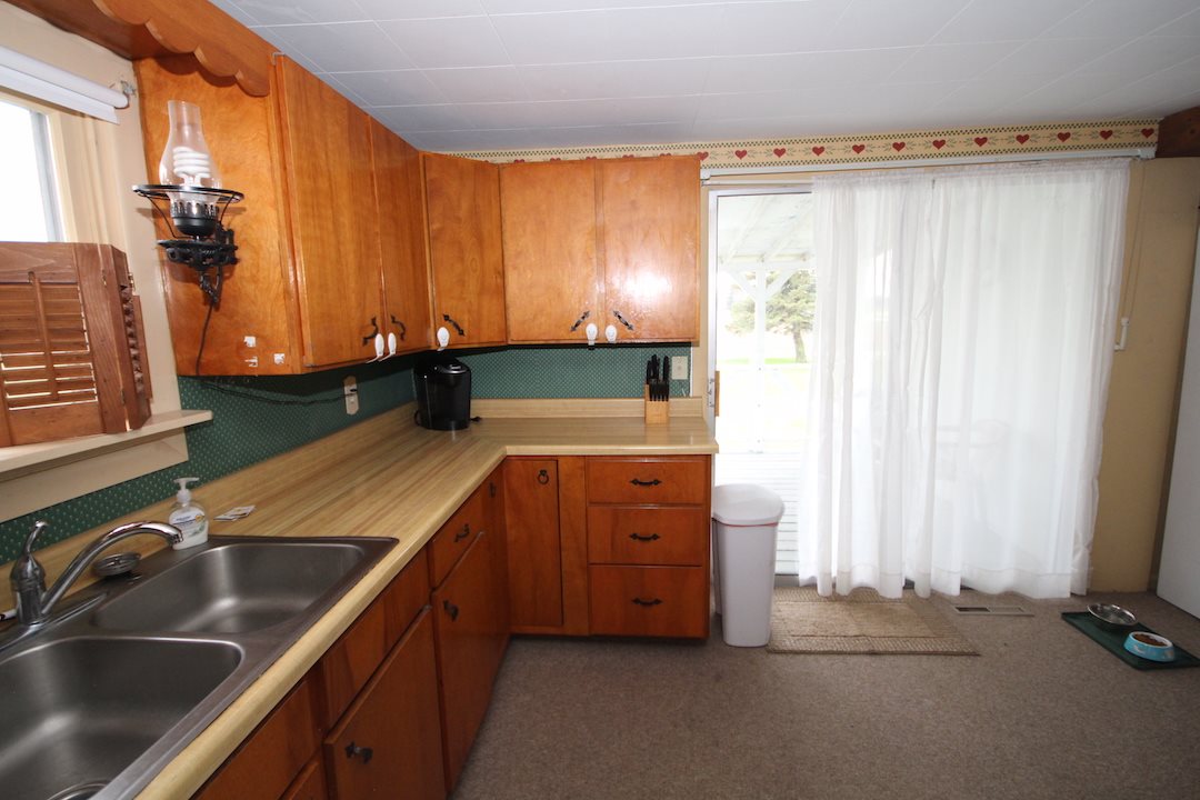 6179 South Crawford Road Mount Pleasant, MI 48858 - Photo 5 of 23 1845546-4.JPG