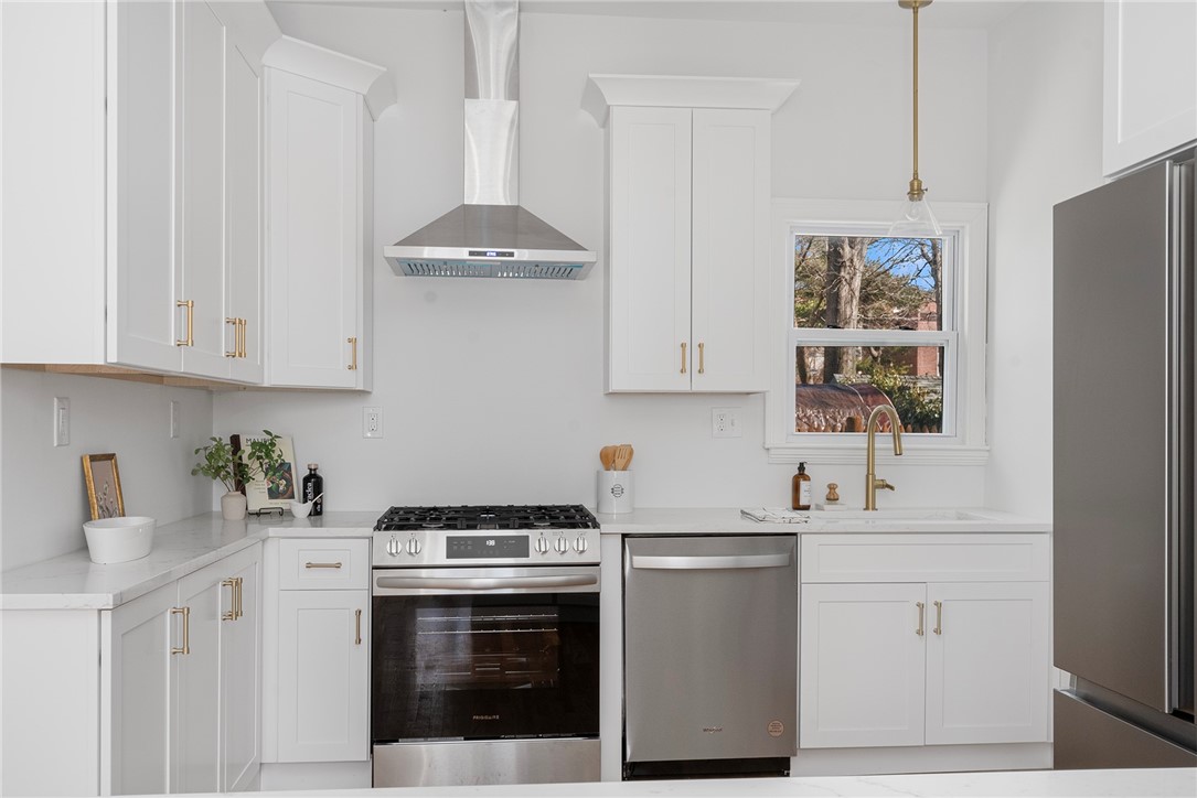 41 Doyle Avenue, Unit 2 Providence, RI 02906 - Photo 10 of 21