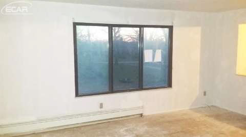 1129 Bone Road Fenton, MI 48430 - Photo 4 of 14