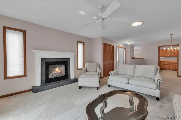 $329,999 | 809 Carriage Lane, Lewiston, NY 14092