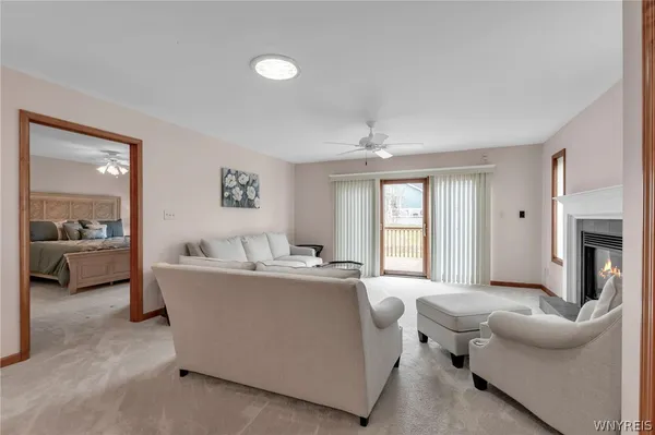 $329,999 | 809 Carriage Lane, Lewiston, NY 14092