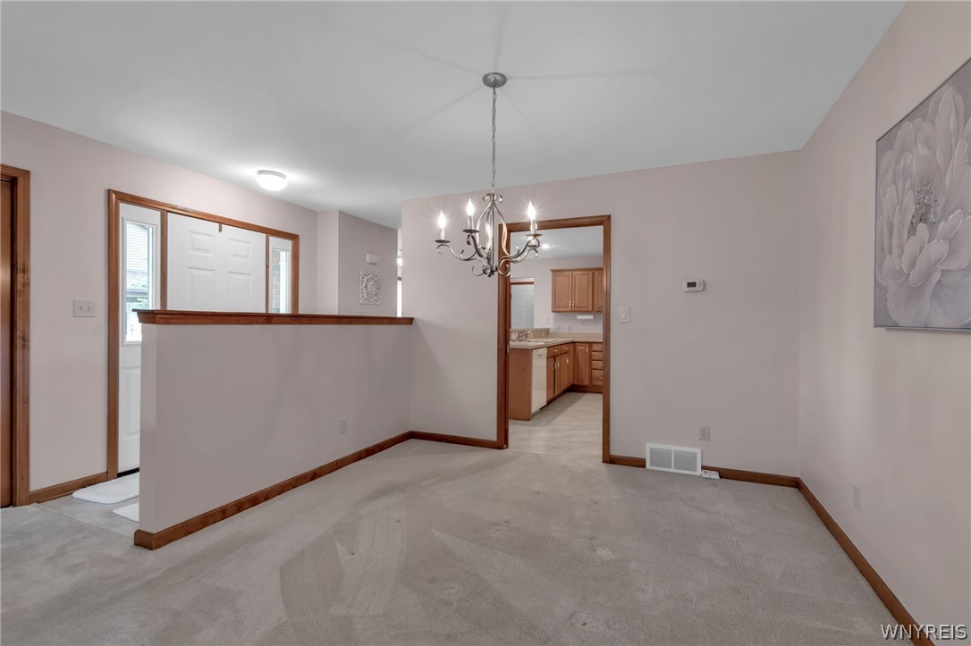 809 Carriage Lane Lewiston, NY 14092 - Photo 15 of 50