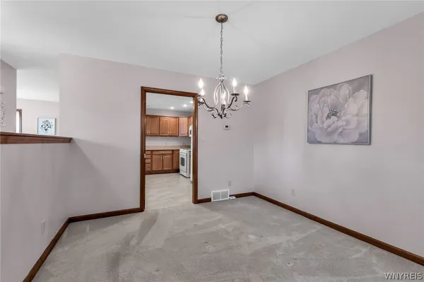 $329,999 | 809 Carriage Lane, Lewiston, NY 14092