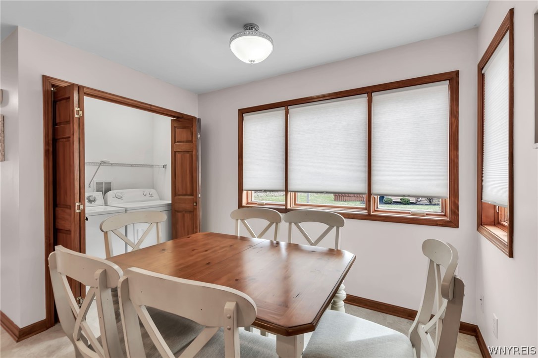 809 Carriage Lane Lewiston, NY 14092 - Photo 17 of 50