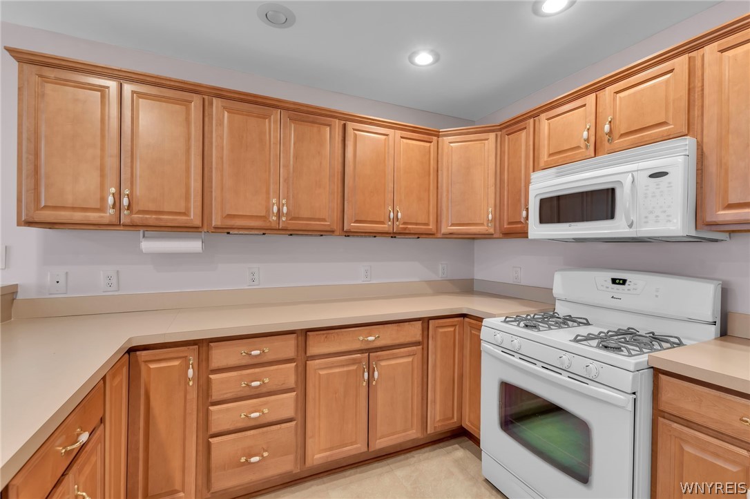 809 Carriage Lane Lewiston, NY 14092 - Photo 22 of 50