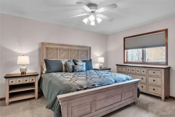 $329,999 | 809 Carriage Lane, Lewiston, NY 14092
