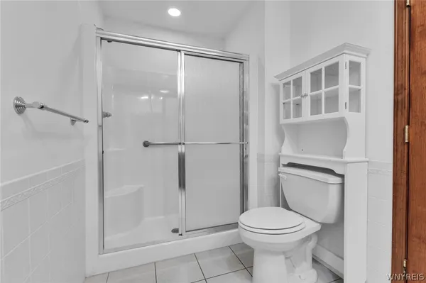 $329,999 | 809 Carriage Lane, Lewiston, NY 14092