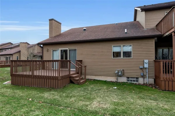 $329,999 | 809 Carriage Lane, Lewiston, NY 14092