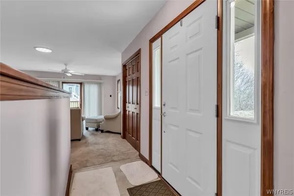 $329,999 | 809 Carriage Lane, Lewiston, NY 14092