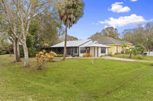 $325,000 | 3585 Southeast 8th Street, Okeechobee, FL 34974