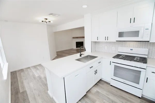 $2,000 | 13103 Pollard Drive, Austin, TX 78727