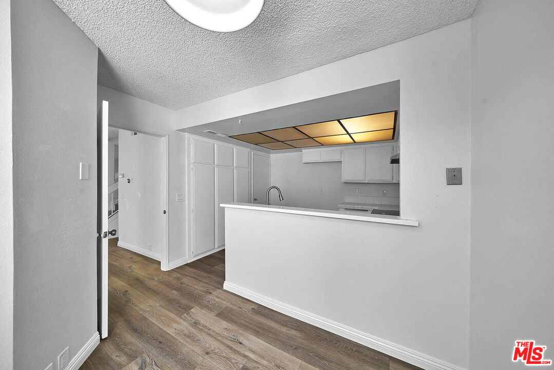 1333 Valley View Road, Unit 25 Glendale, CA 91202 - Photo 16 of 27 a view of small space