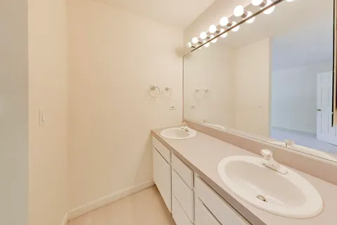 $425,000 | 3363 Church Street, Evanston, IL 60203